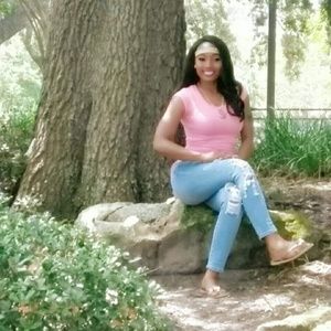 Meet your Posher, Brittany